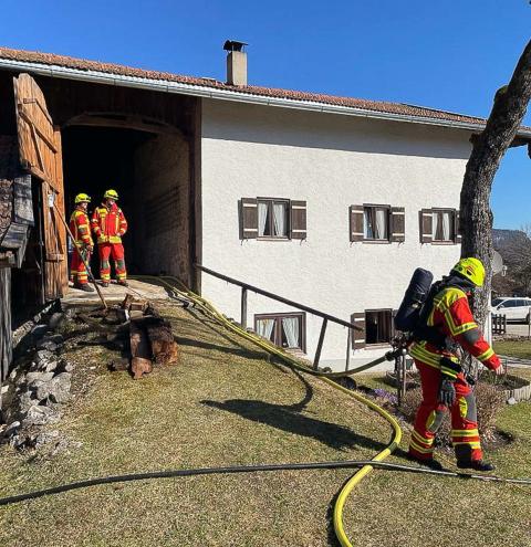 Brand in altem Bauernhaus in Schleching verursacht hohen Sachschaden  