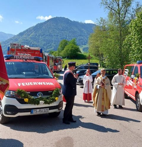 Segen für zwei Ruhpoldinger Fahrzeuge 